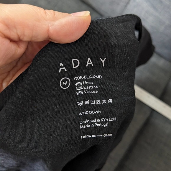 Aday Wind Down Wrap Dress Medium Black Linen Blend Pockets Belted - Picture 9 of 16